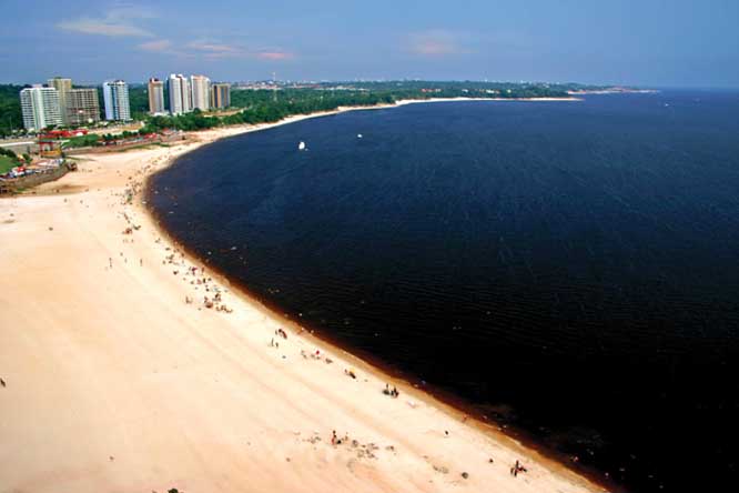 Берег «Ponta Negra», Манаус, Бразилия